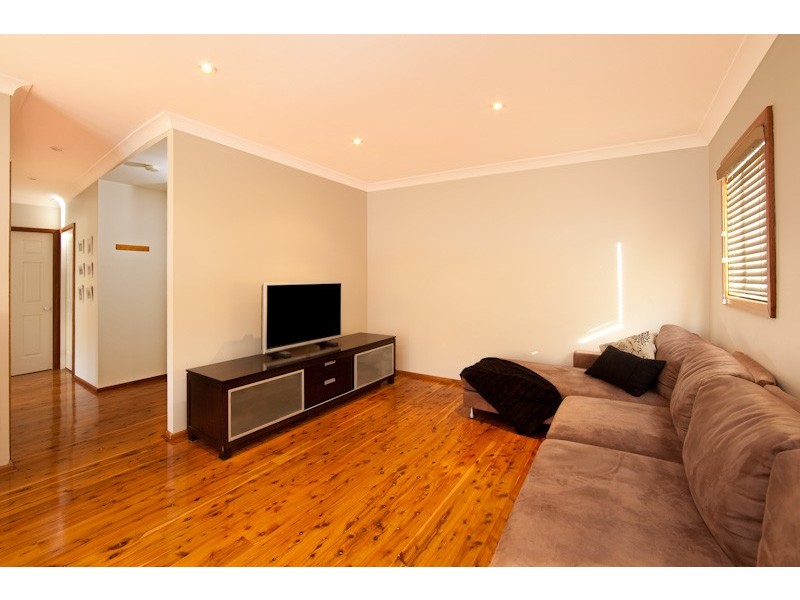 35 Tivoli Esplanade, Como NSW 2226