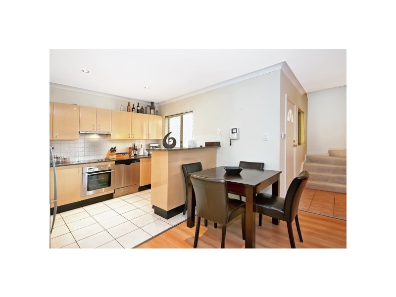 16/7-13 Taylor Close, Miranda NSW 2228