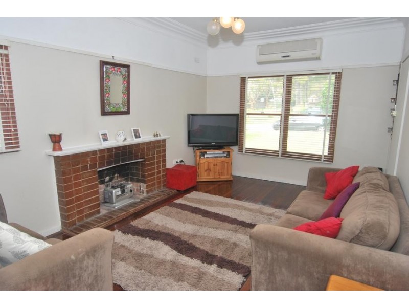 31 Moona Road, Kirrawee NSW 2232
