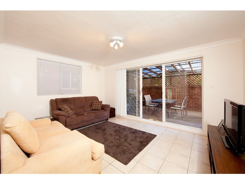 8/2 Railway Crescent, Jannali NSW 2226