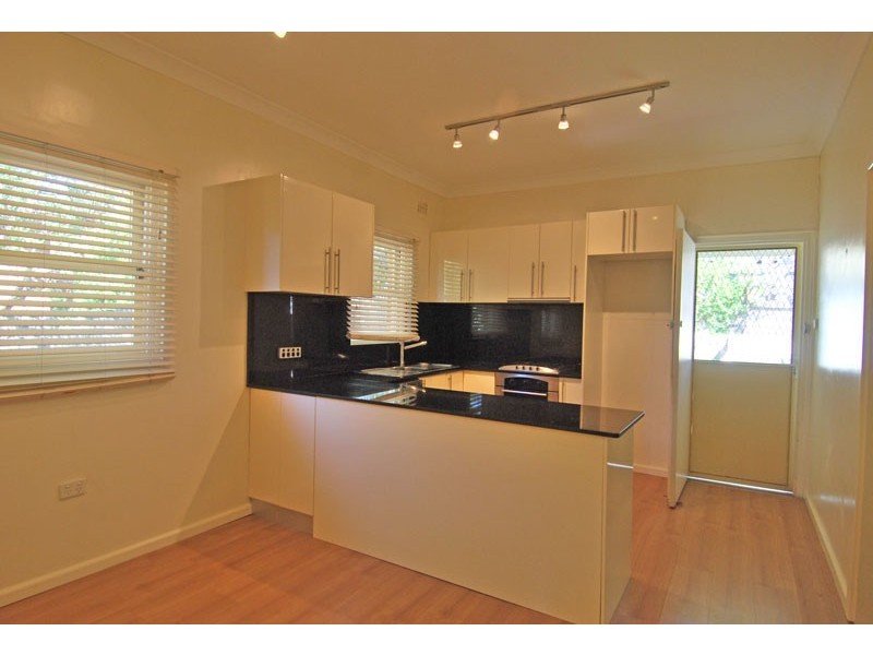 27 Novara Crescent, Como NSW 2226