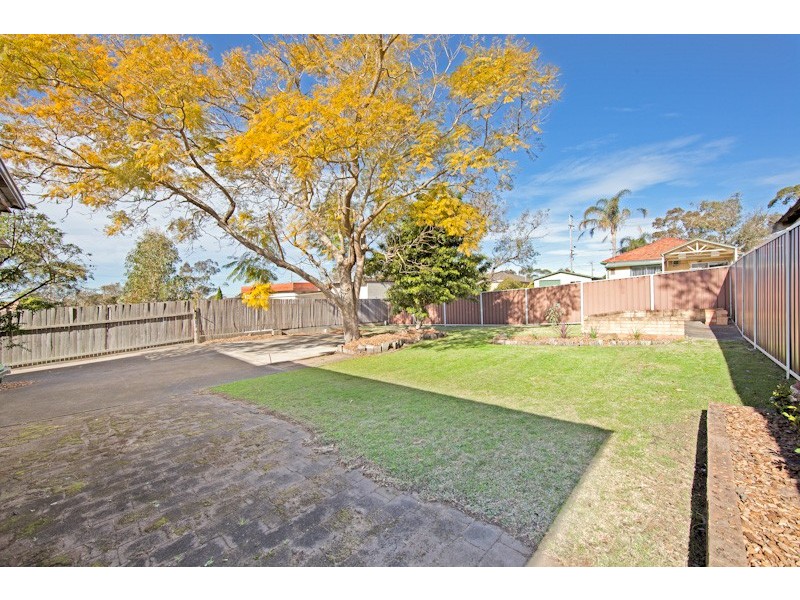 2 Laurina Avenue, Yarrawarrah NSW 2233