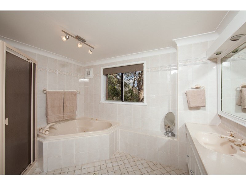 20 Lincoln Crescent, Bonnet Bay NSW 2226