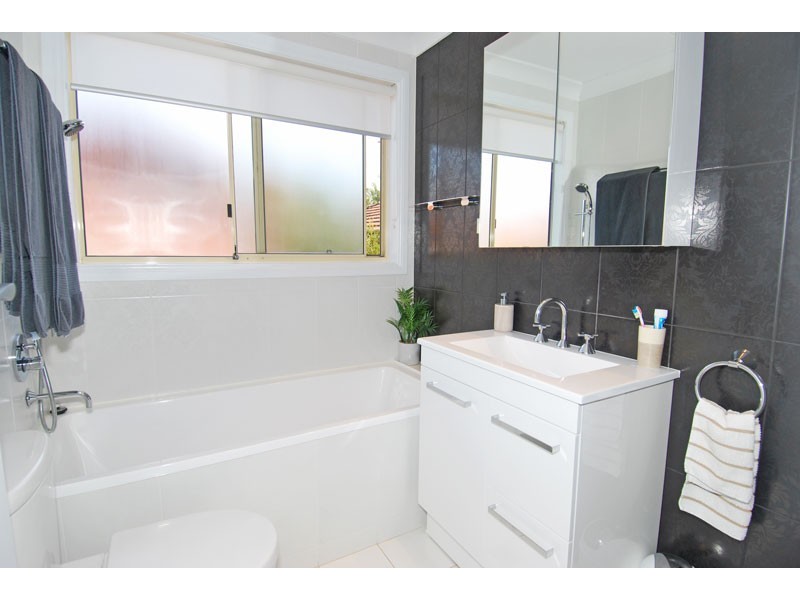 2/100 Wattle Road, Jannali NSW 2226