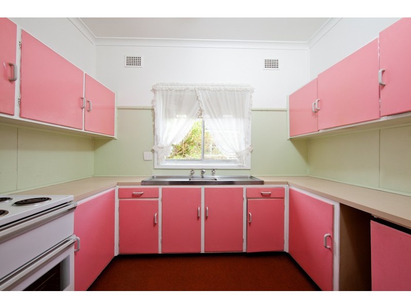 77 Loftus Avenue, Loftus NSW 2232