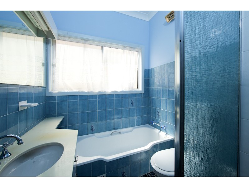 77 Loftus Avenue, Loftus NSW 2232