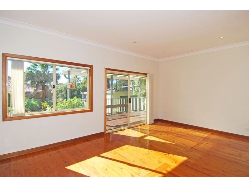 100 Wolger Street, Como NSW 2226