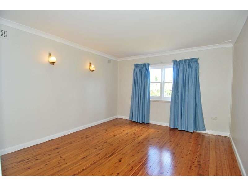 22 Tara Street, Sylvania NSW 2224