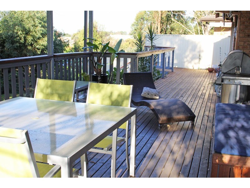 20 Peebles Avenue, Kirrawee NSW 2232