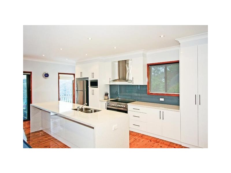 42 Central Avenue, Como NSW 2226