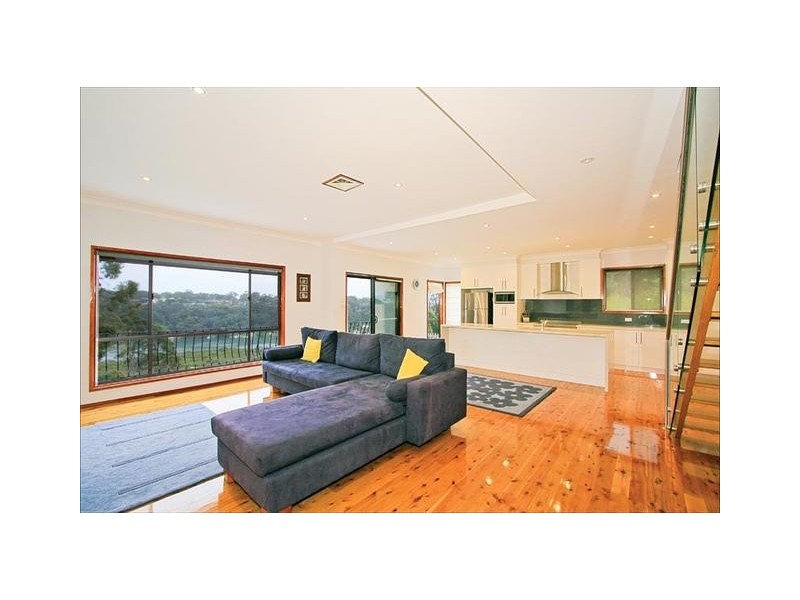 42 Central Avenue, Como NSW 2226