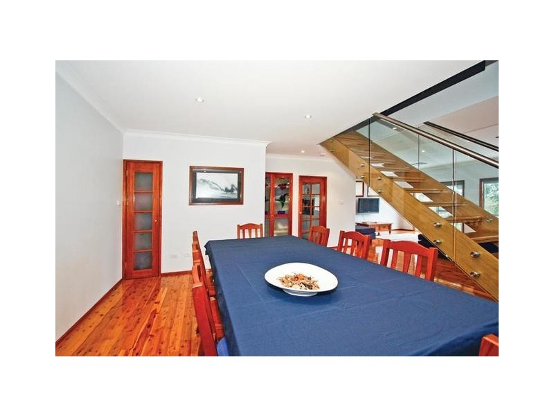 42 Central Avenue, Como NSW 2226