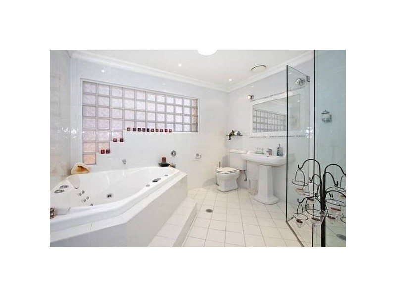 4 Struen Marie Street, Kareela NSW 2232