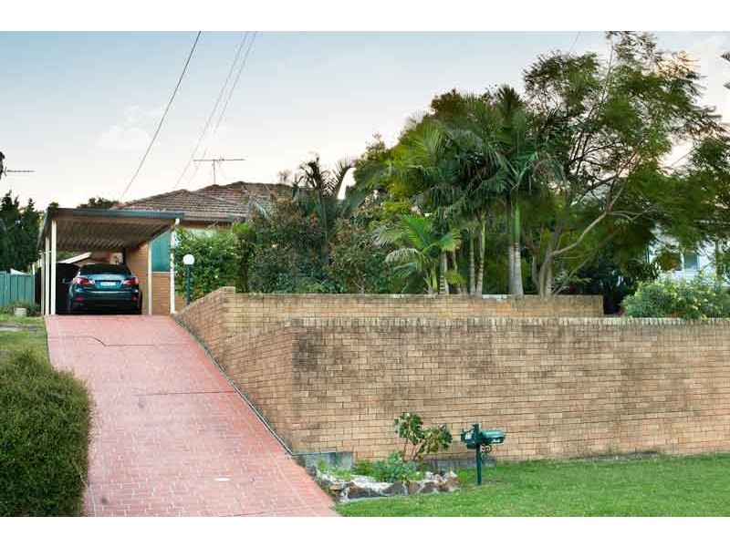 33 Magnolia Street, Kirrawee NSW 2232