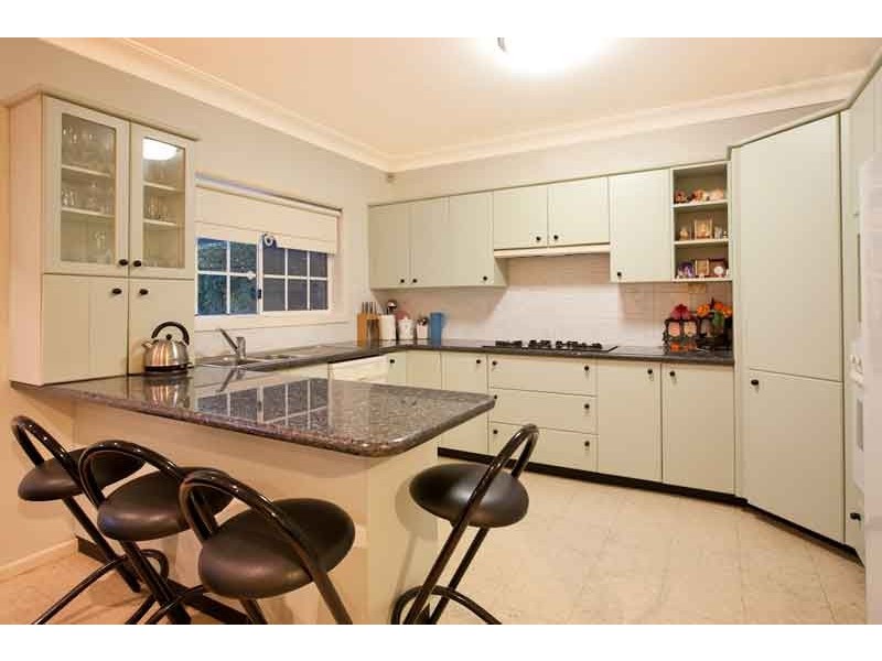 33 Magnolia Street, Kirrawee NSW 2232