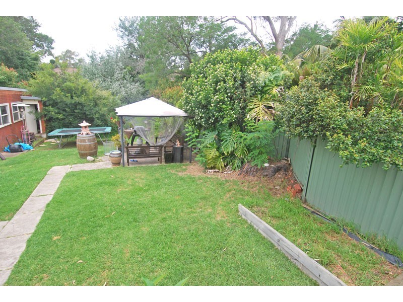 38 Oakwood Street, Sutherland NSW 2232