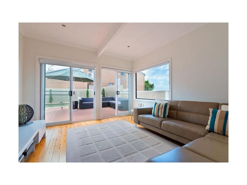 16 Currah Road, Como NSW 2226