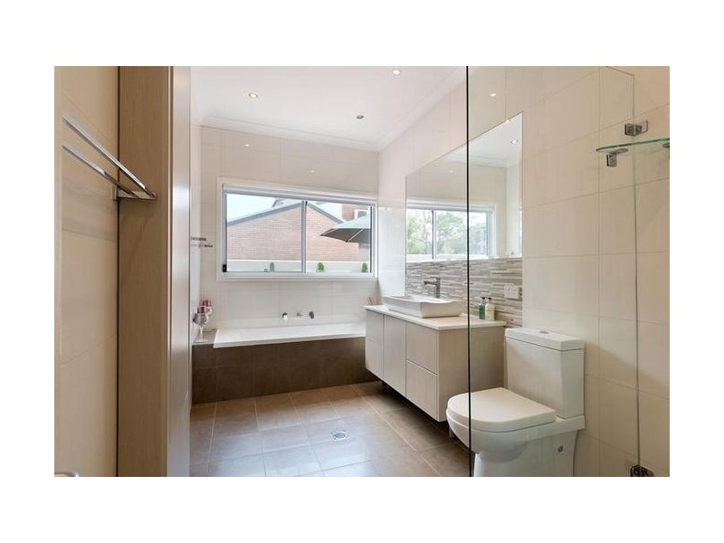 16 Currah Road, Como NSW 2226