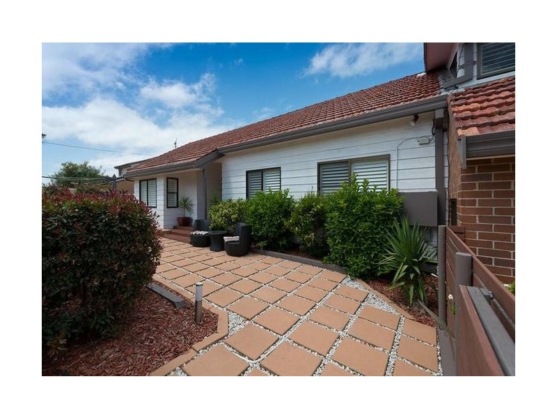 16 Currah Road, Como NSW 2226