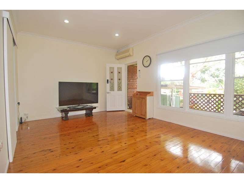 124 Waratah Street, Sutherland NSW 2232