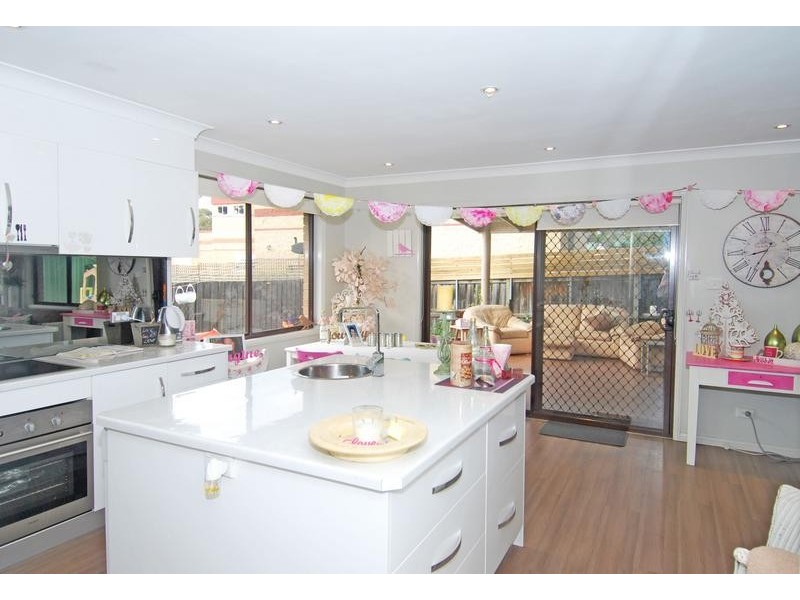 12 Arnold Place, Menai NSW 2234