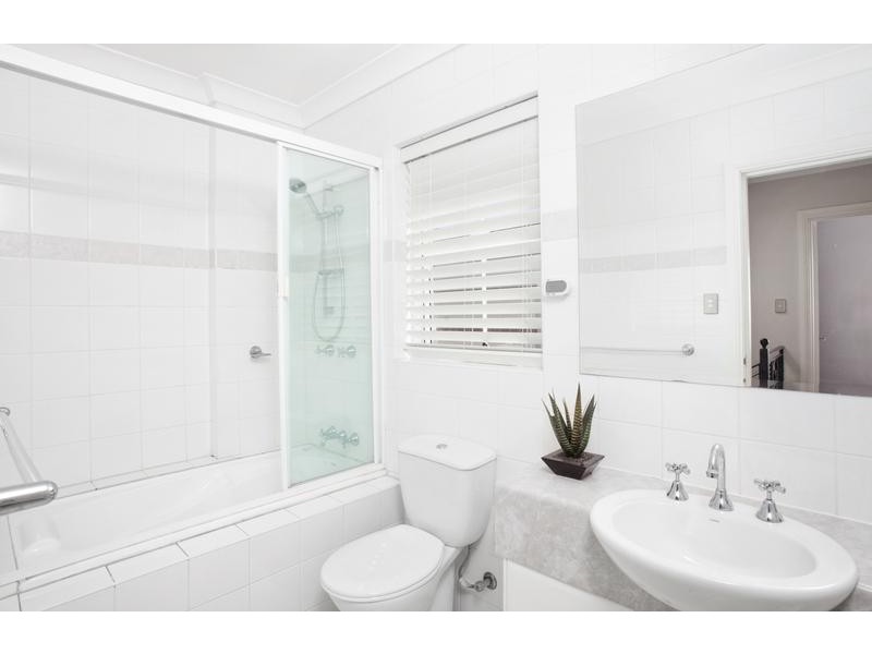 12/2 Mowbray Street, Sylvania NSW 2224