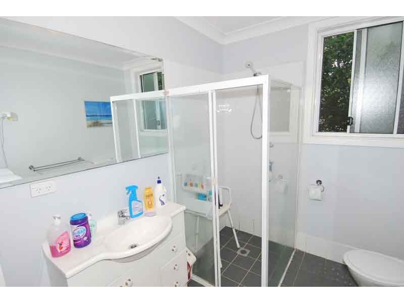 44 Toronto Parade, Sutherland NSW 2232