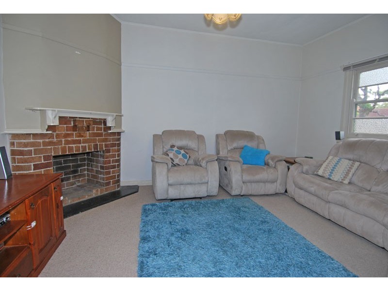 8 Auburn Street, Sutherland NSW 2232