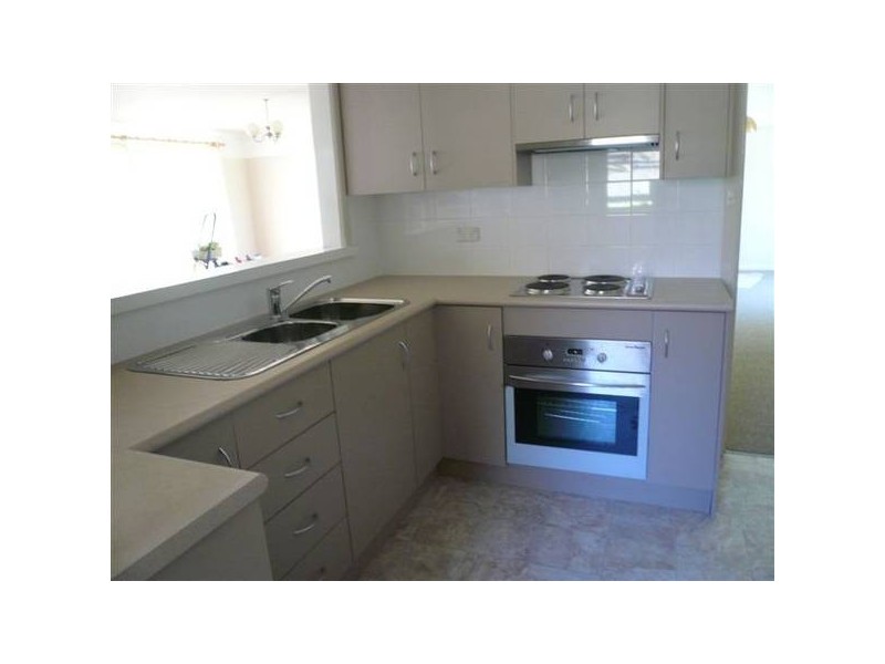 15 Lowana Avenue, Kirrawee NSW 2232