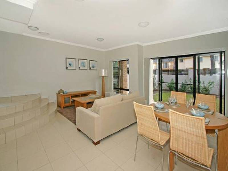 Taylor Close, Miranda NSW 2228