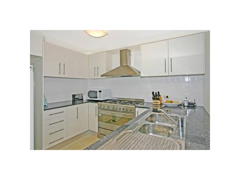 Osprey Drive, Illawong NSW 2234