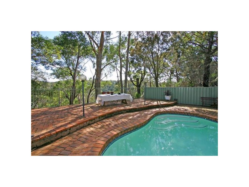 1 Geraldton Place, Yarrawarrah NSW 2233