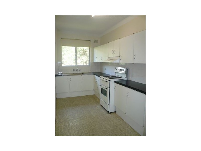 13/76 Glencoe Street, Sutherland NSW 2232