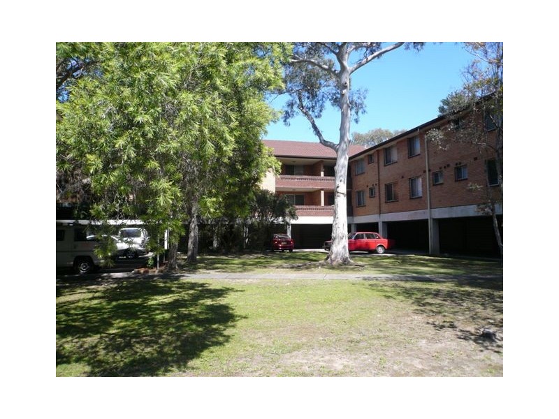 13/76 Glencoe Street, Sutherland NSW 2232