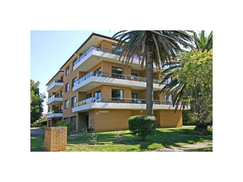 8/69 Parramatta Street, Cronulla NSW 2230