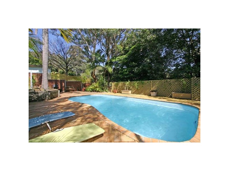 61 Oak Road, Kirrawee NSW 2232