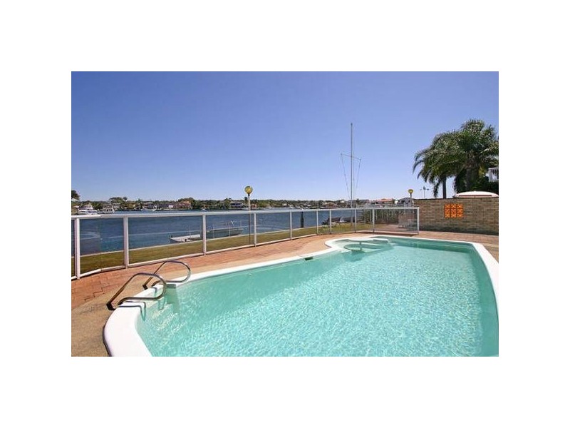 15 Hawkesbury Esplanade, Sylvania Waters NSW 2224