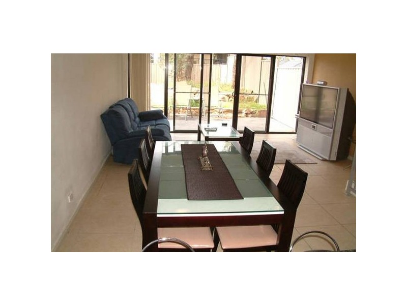 2/54 Osprey Drive, Illawong NSW 2234