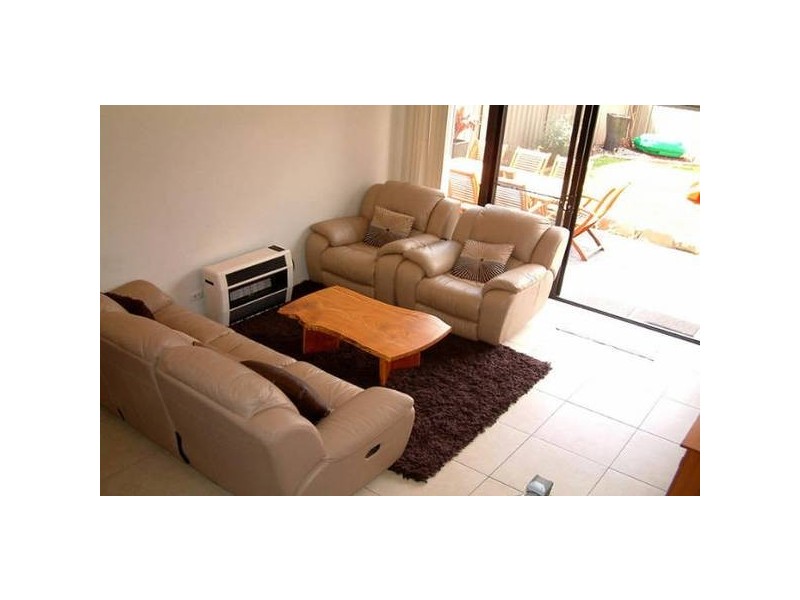 2/54 Osprey Drive, Illawong NSW 2234