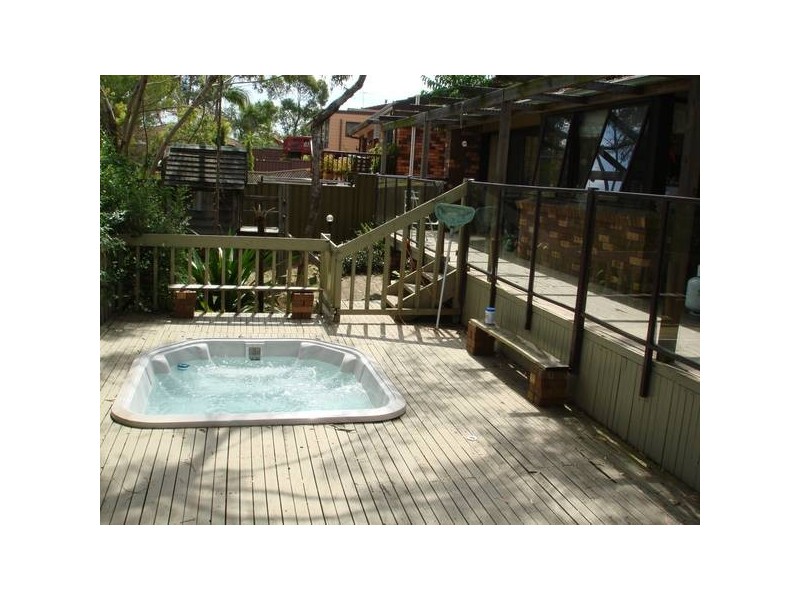 65 Barnes Crescent, Menai NSW 2234
