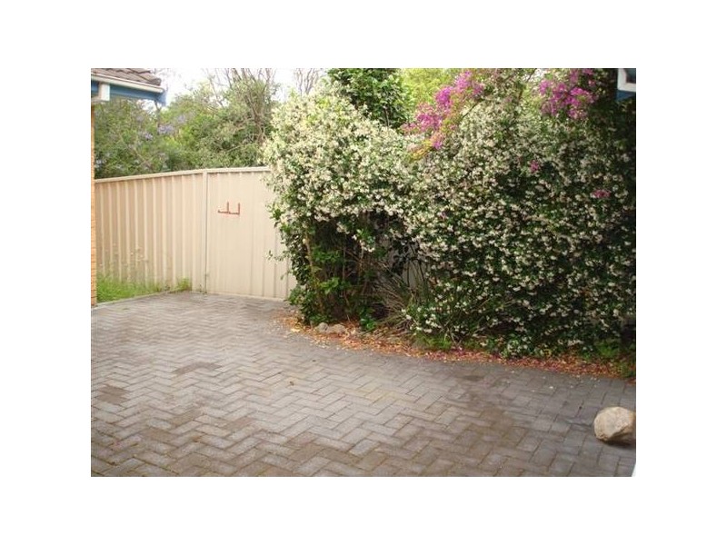 38B Toronto Parade, Sutherland NSW 2232