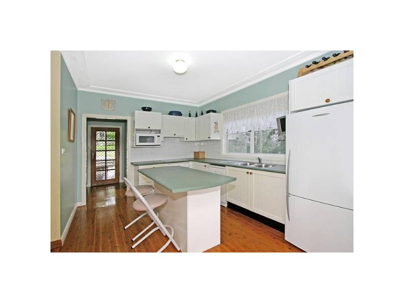 12 Warraba Street, Como NSW 2226