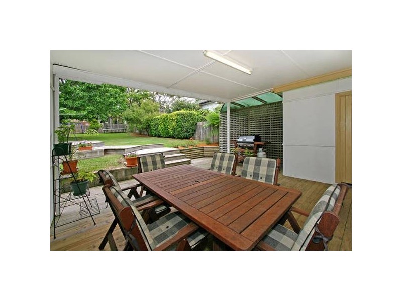 12 Warraba Street, Como NSW 2226