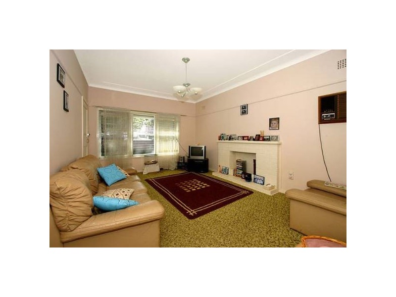 68 Wolger Street, Como NSW 2226