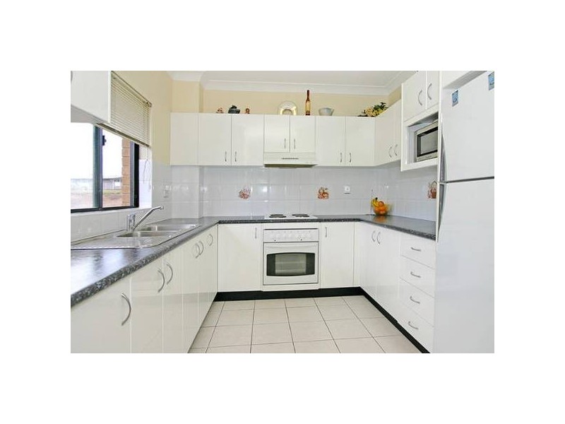 11/16-24 Park Street, Sutherland NSW 2232