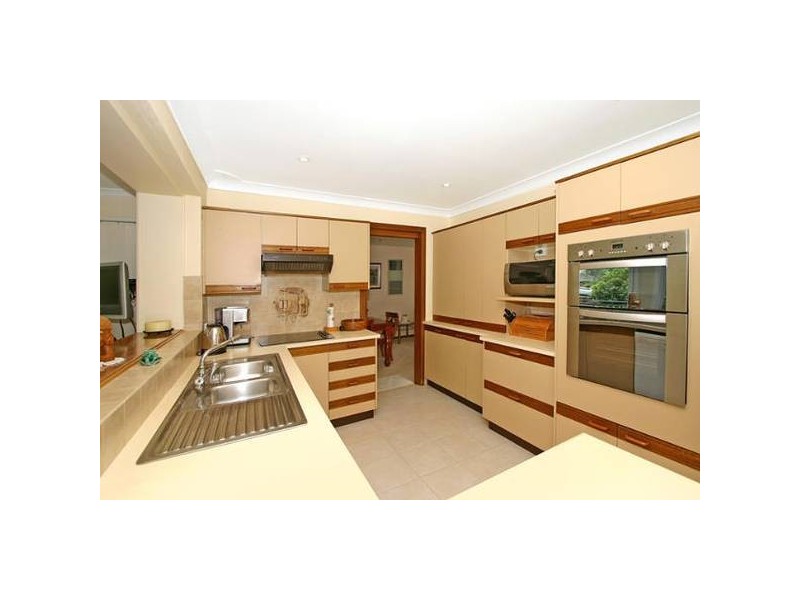 5 Kaloona Place, Kirrawee NSW 2232