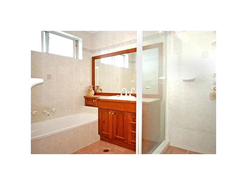 5 Kaloona Place, Kirrawee NSW 2232