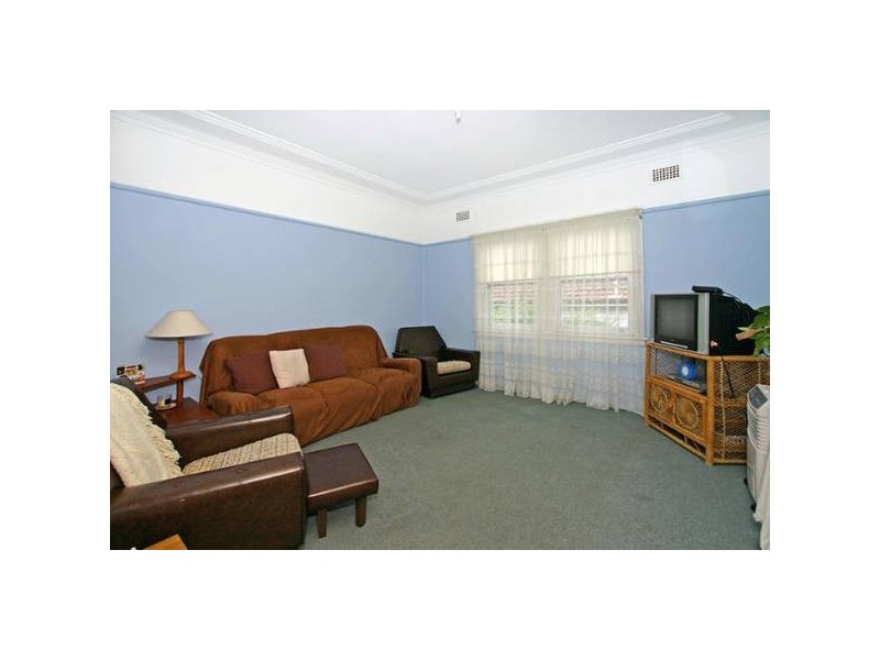 5 Taplan Street, Como NSW 2226