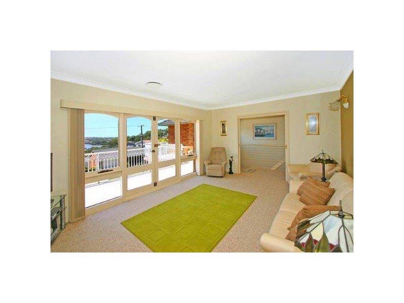 10 Struen Marie Street, Kareela NSW 2232