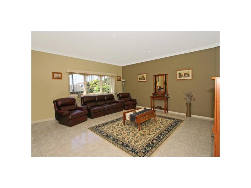 10 Struen Marie Street, Kareela NSW 2232